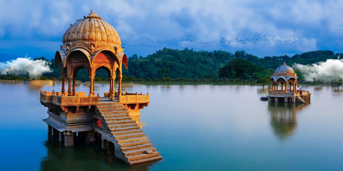 gadisar-lake